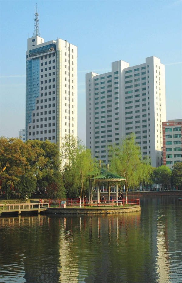 南昌市交警指揮中心及交警高層公寓(市級(jí)優(yōu)良工程) 南昌市交警指揮中心及交警高層公寓(市級(jí)優(yōu)良工程)